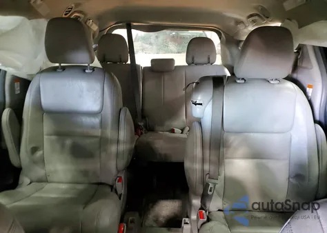 2019 Toyota Sienna Xle z USA, uszkodzony, nr VIN 5TDYZ3DC0KS020778